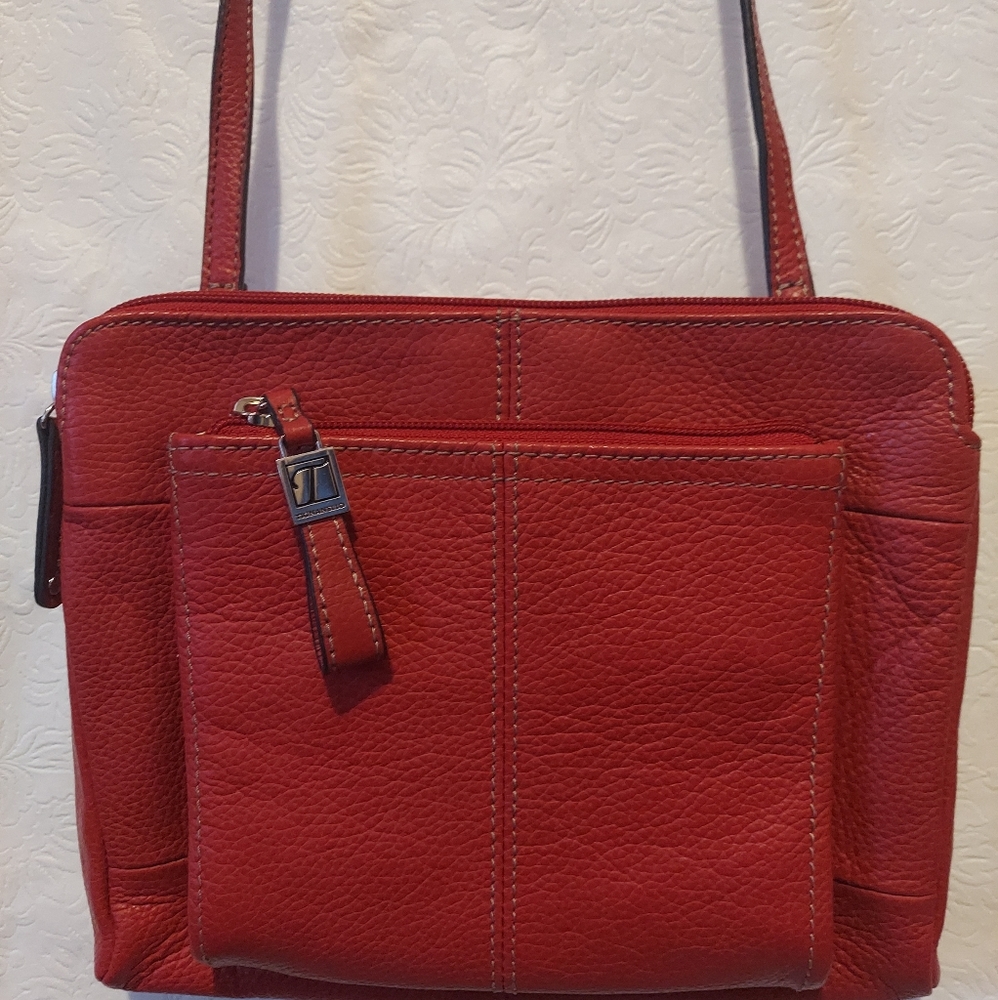 Tignanello Red Leather Crossbody Organizer Purse in Excellent Condition 🇺🇸